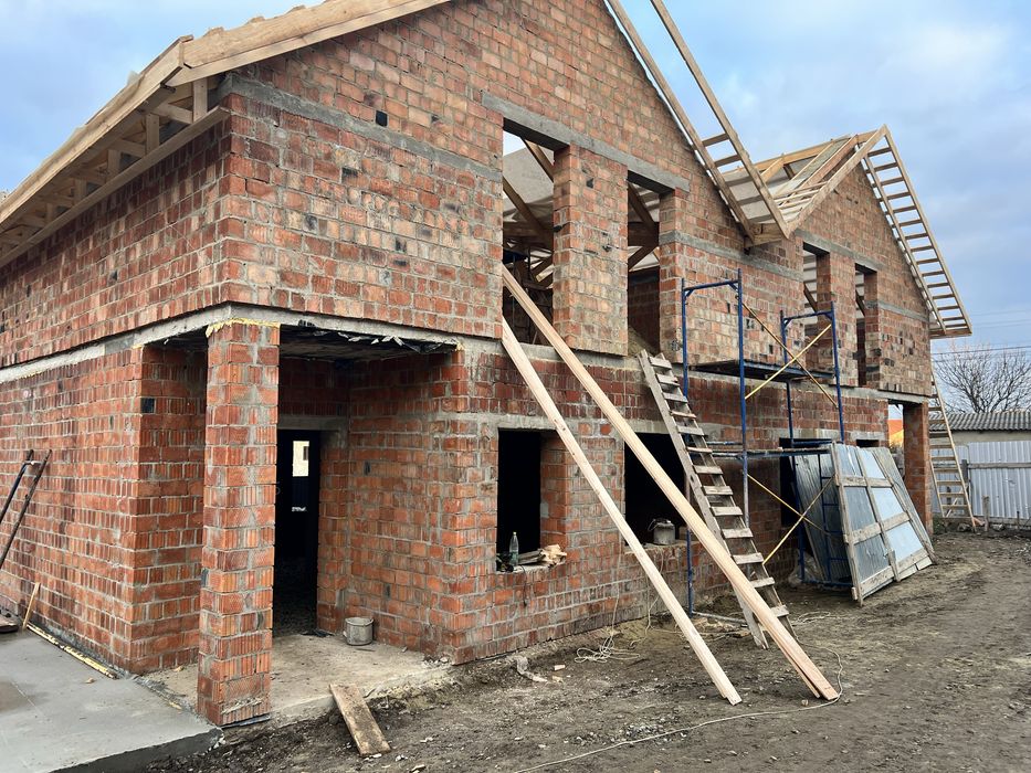 Продається будинок-дуплекс на Мальованці - 10 хвилин від Центру