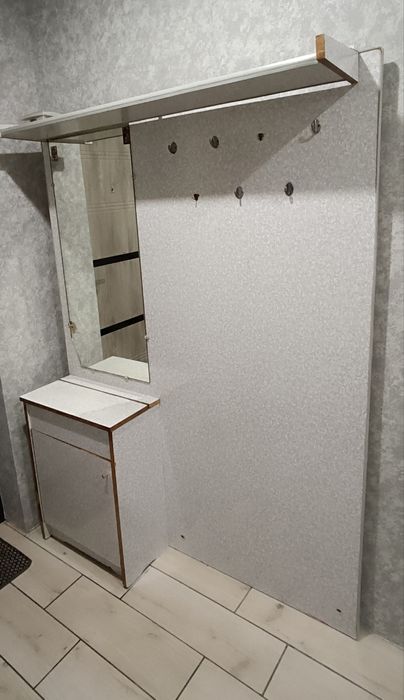 Вішалка для одягу