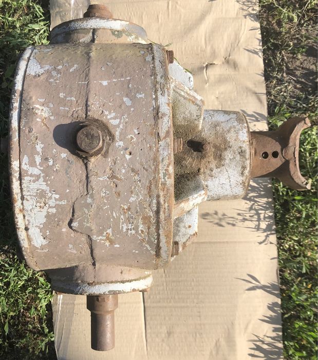 Редуктор кутовий 1 : 1,25