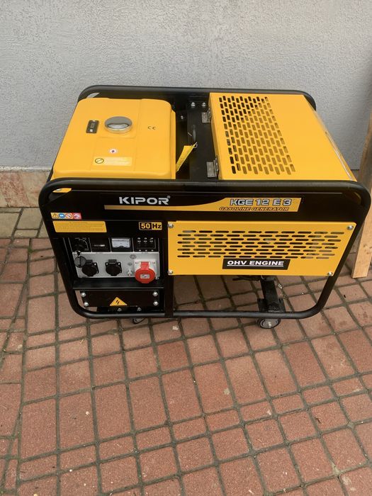 трёхфазный бензиновый генератор