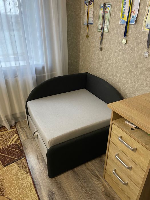 Диван дитячий .    .