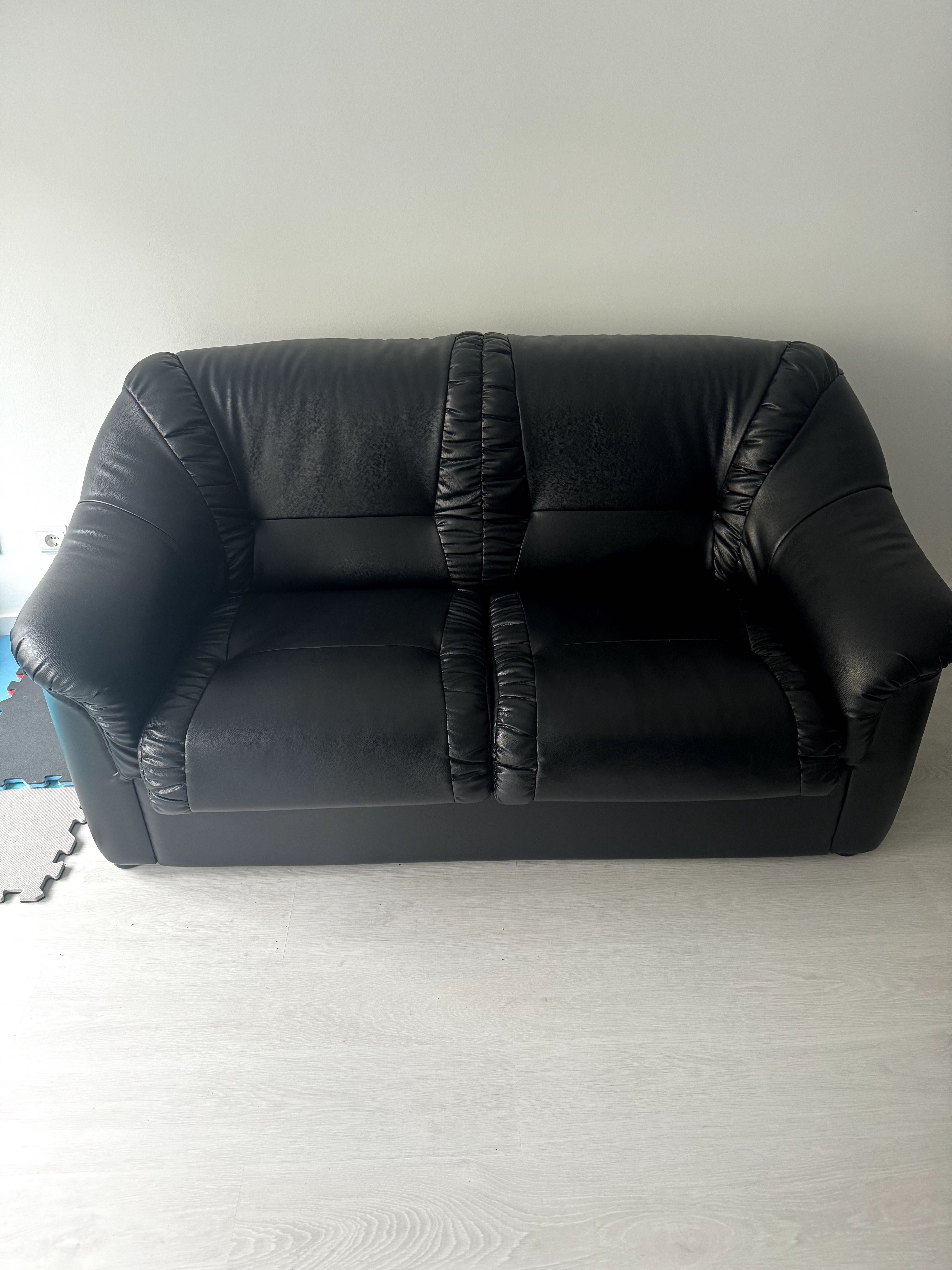 Sofa cama de 2 lugares preto