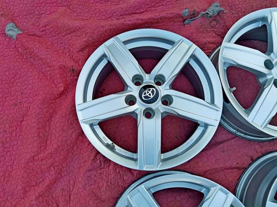 ALUFELGI 16' TOYOTA Corolla AURIS Avensis - ET36 - 5x114,3 -igła