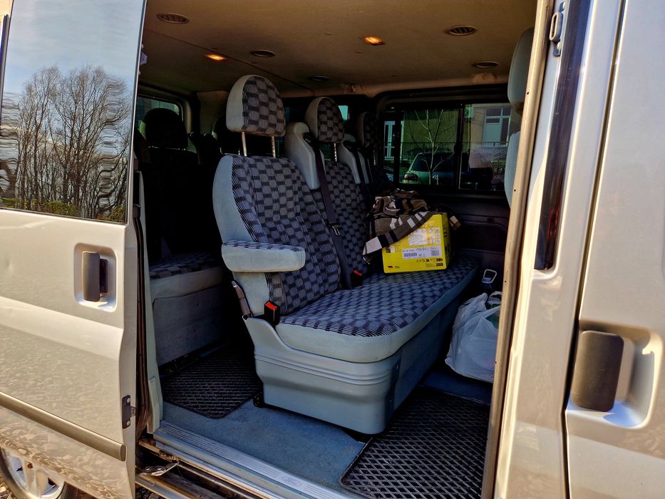 Автомобіль в гарному стані.