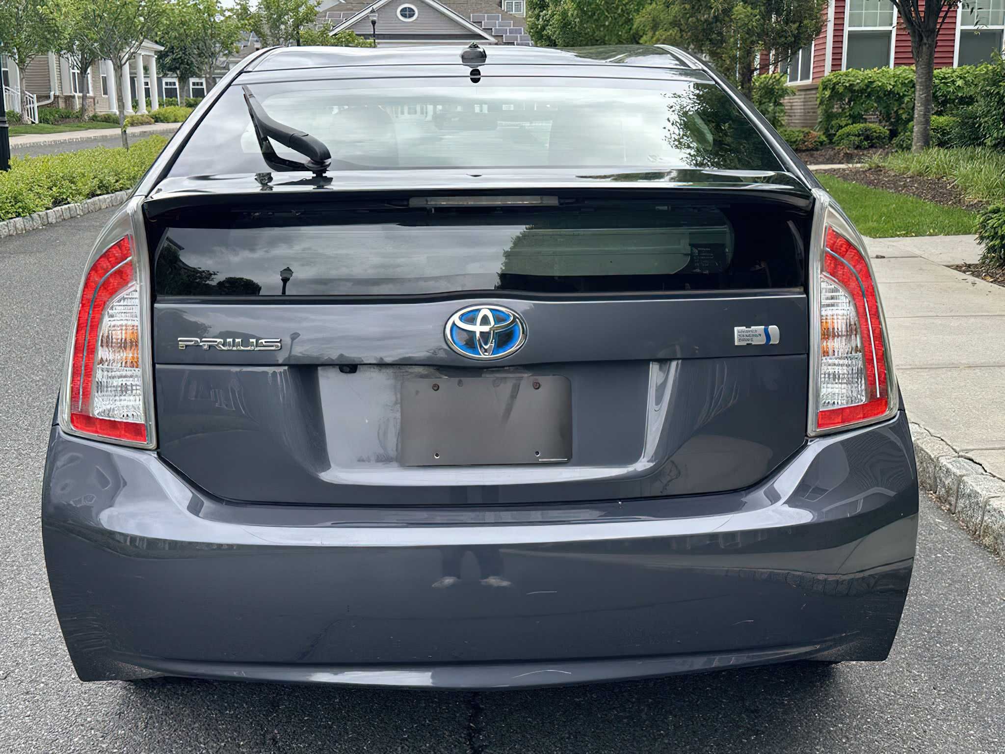 Toyota Prius One 2014