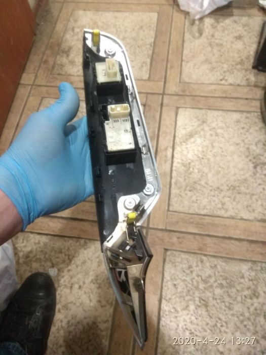 Накладка передней ручки с кнопкой стеклоподъёмника Toyota Camry 55 USA