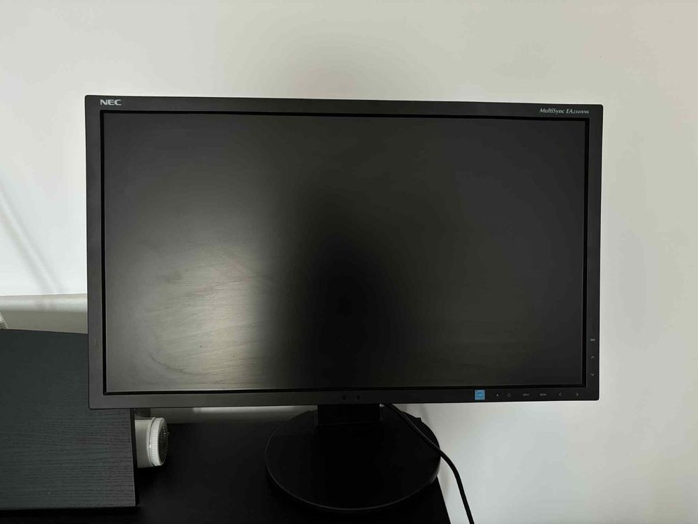 Zestaw komputer i monitor w przystępnej cenie