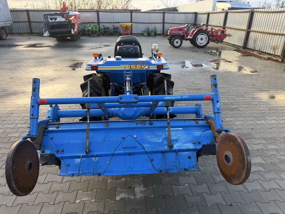 Японський трактор Iseki TU205 LandHope