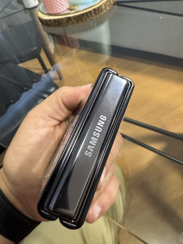 Samsung Flip 5 (Novo)