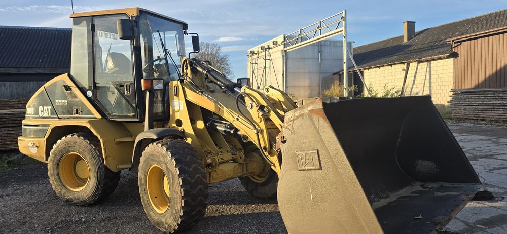 Caterpillar CAT 908