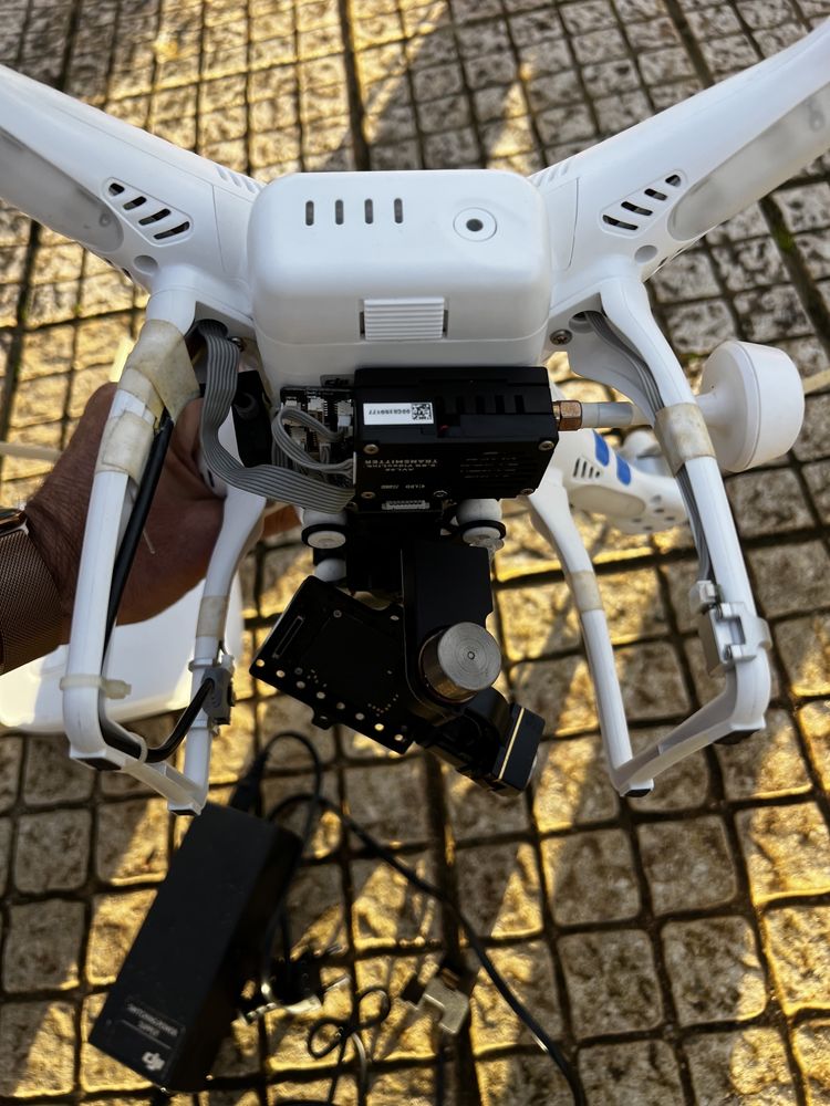 Dji Phantom 2 com gimbal e gopro3+