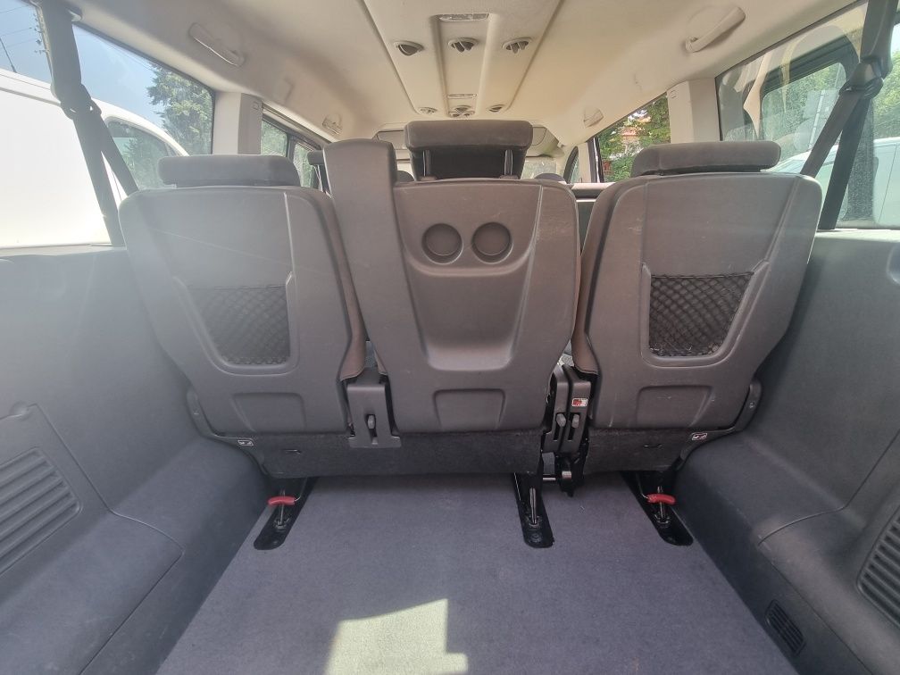 Bus 9 osobowy Mercedes Vito Long wypożyczalnia  DARKAR