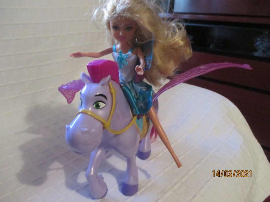 Barbie com um cavalo alado