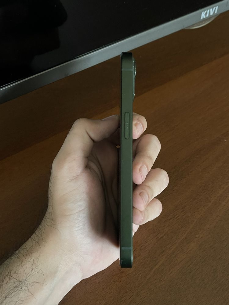 Продам IPhone 13 128gb Neverlock Green