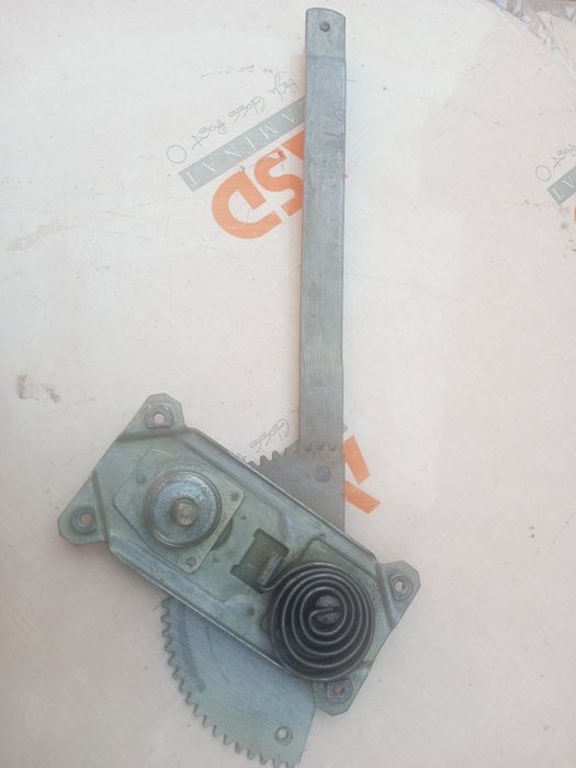 Стеклоподъёмник а/м  ЗиЛ-131,130