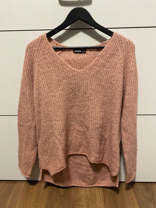 Jasnoróżowy luźny sweter Stradivarius r S