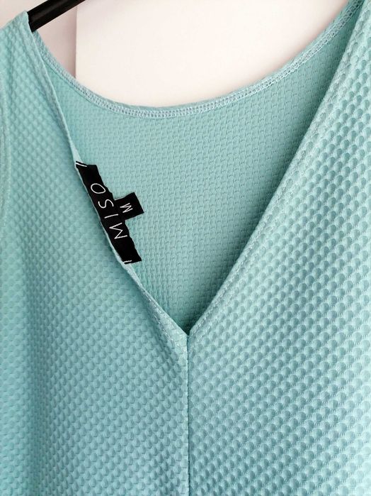 Vestido Azul Celeste decote redondo