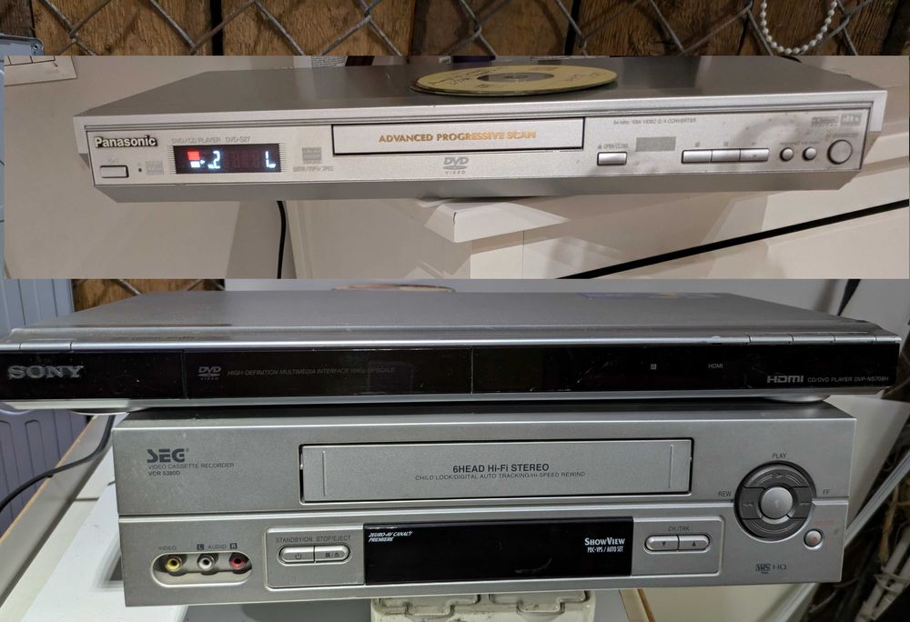 два  -DVD плеера SONY PANASONIK + Видеоплеер цена за все !