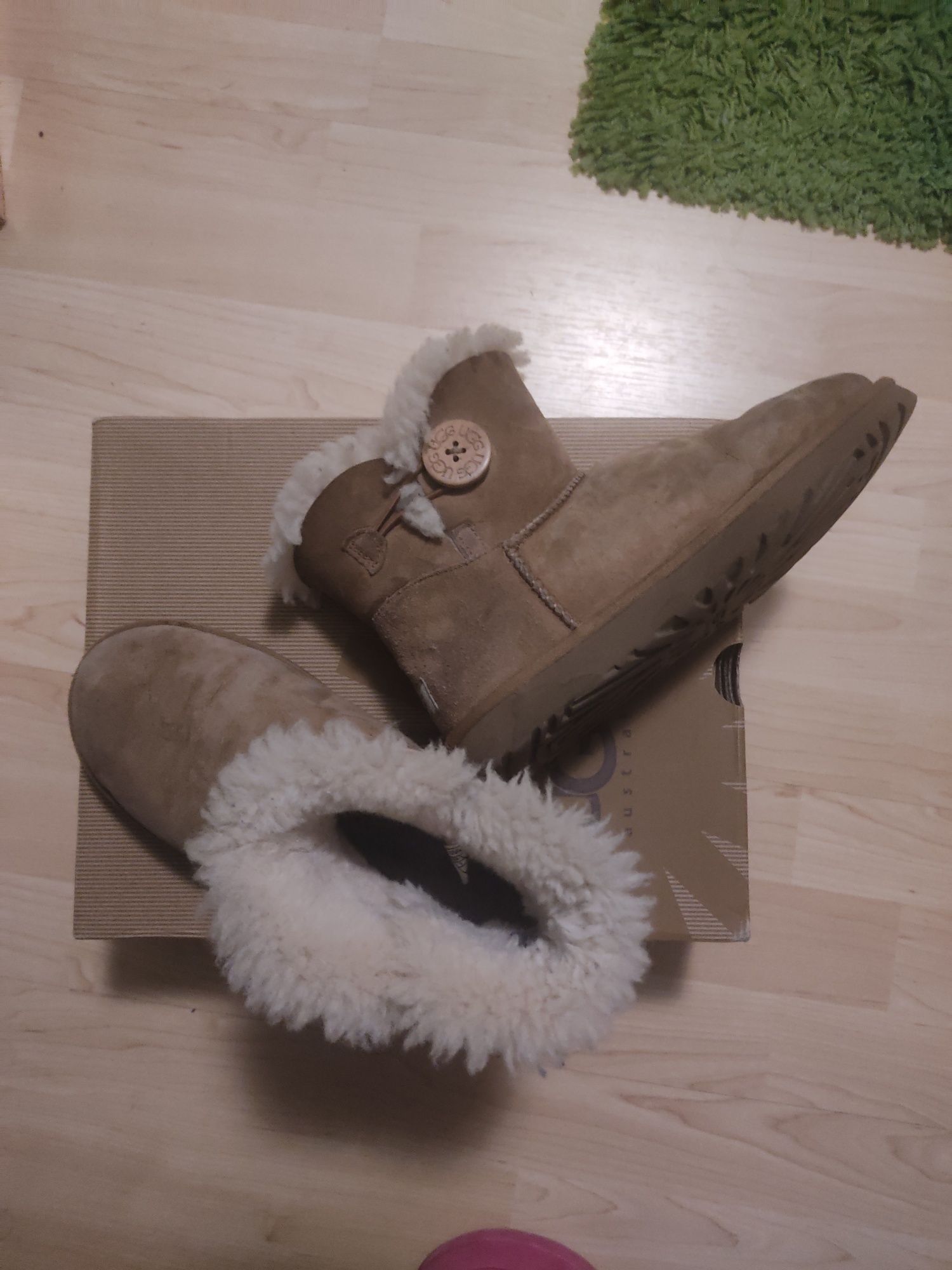 Śniegowce Ugg mini Bailey Button rozmiar 38