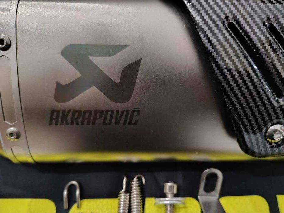 Ponteiras de escape R. akrapovic - cinza inox ou preto mate