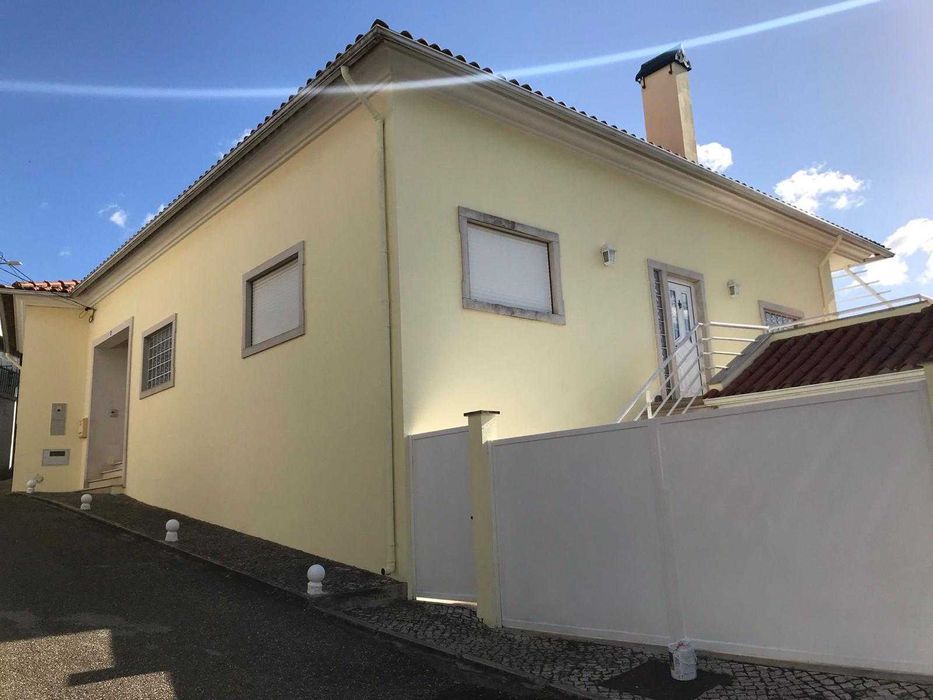 Serviços de pinturas, reparações, aplicação de pladur, pedreiro