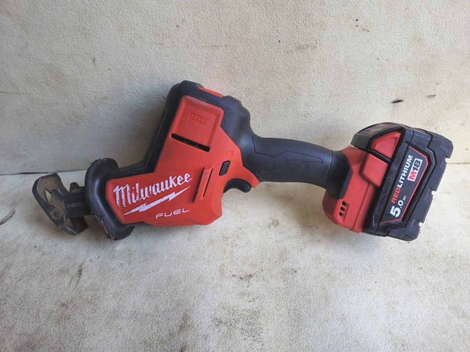 Milwaukee M18 FHZ piła szablasta z bateria 5ah