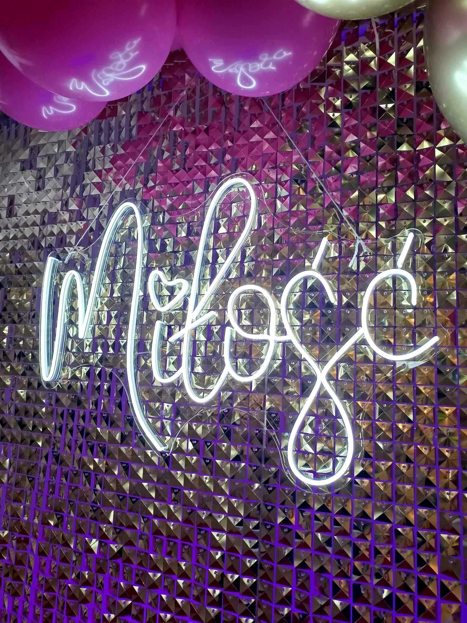 Napis led / Neon na wesele, urodziny / Dekoracja ścianki