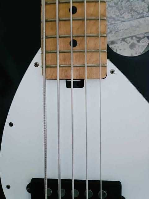 Gitara basowa OLP 5 Ernie Ball ( Music Man ) 5 strun