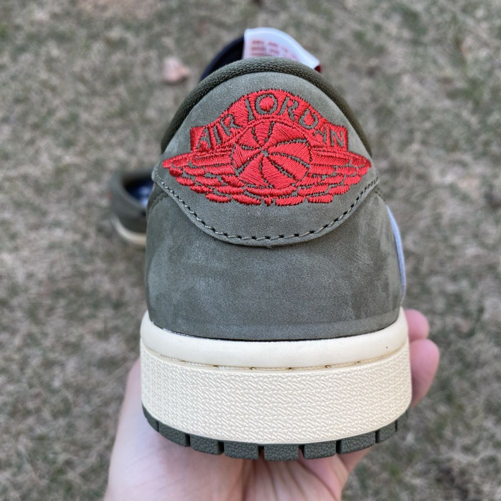 Кросівки Nike Air Jordan 1 Low Travis Scott Black Olive Тревіс хаки