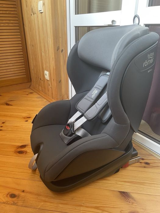 Автокрісло Britax-Romer TriFix2 i-Size Storm Grey