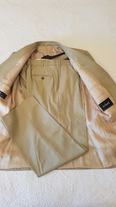 Fato verde claro em pura lã