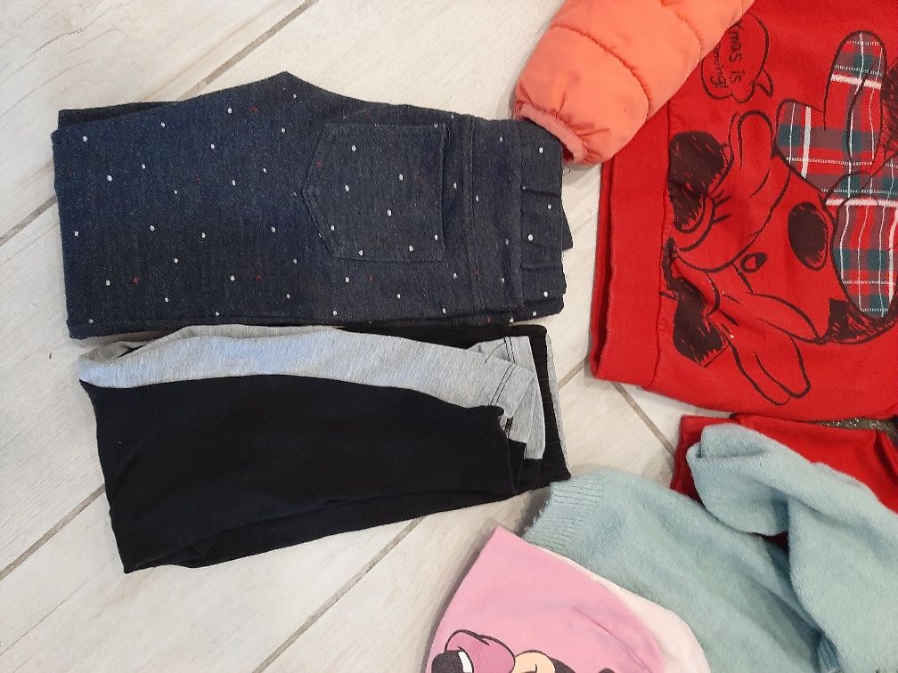 sprzedam  kurtkę czapki bluzy sweterki leginsy