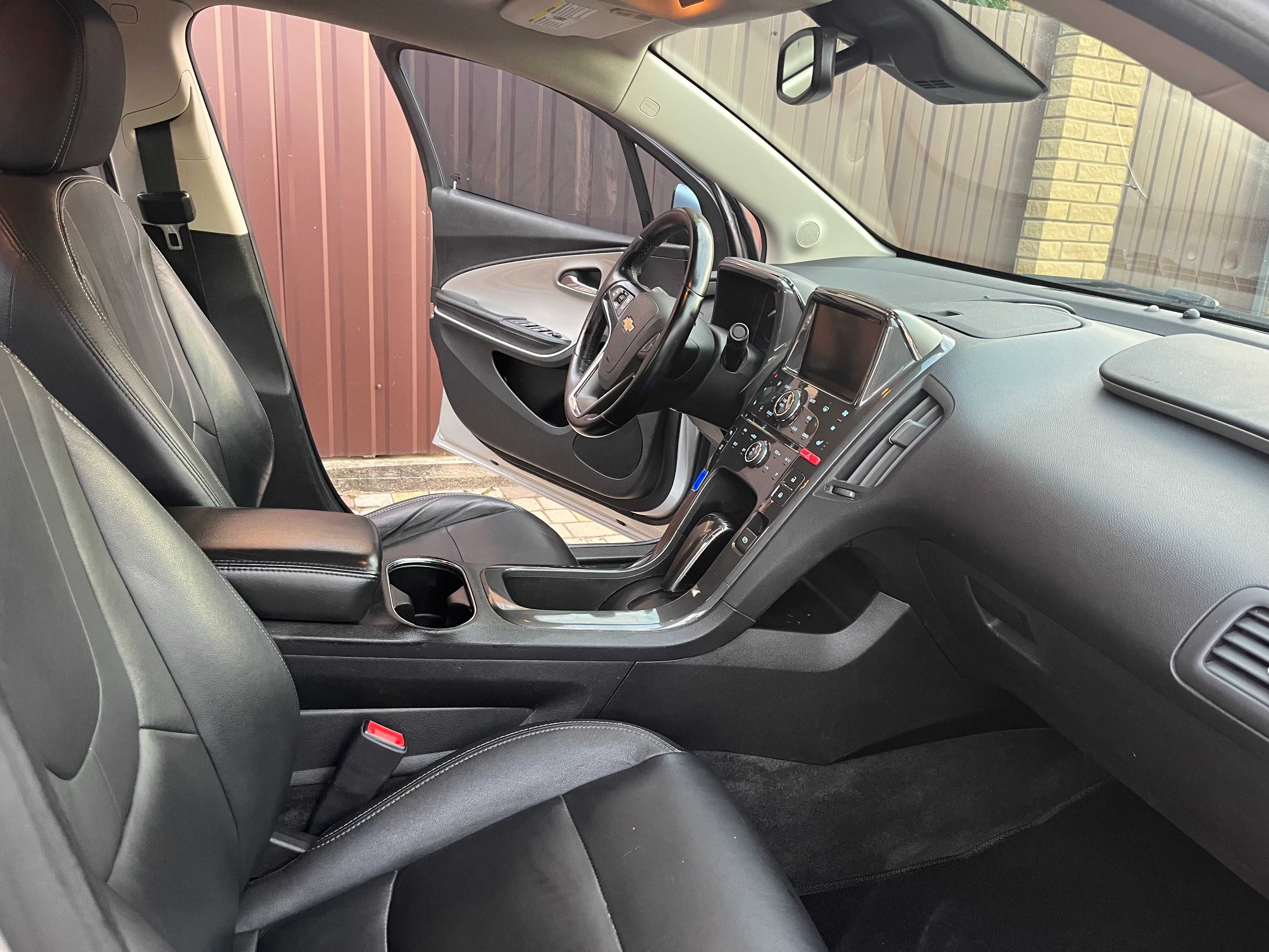 Продам Chevrolet Volt 2013
