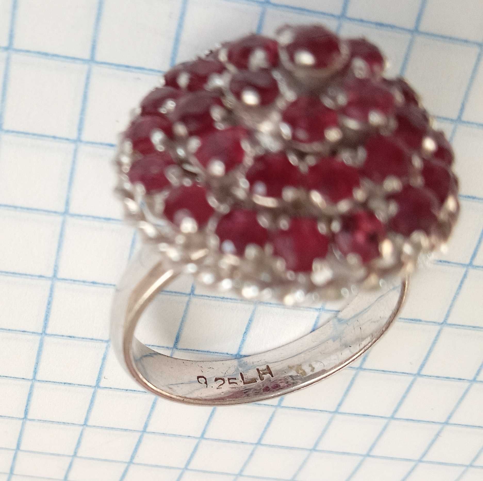 Кільце Перстень срібло 925 проба, 6,76 (17,5 р) Рубіни. Вінтаж