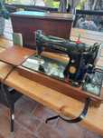 Máquina de costura Singer elétrica