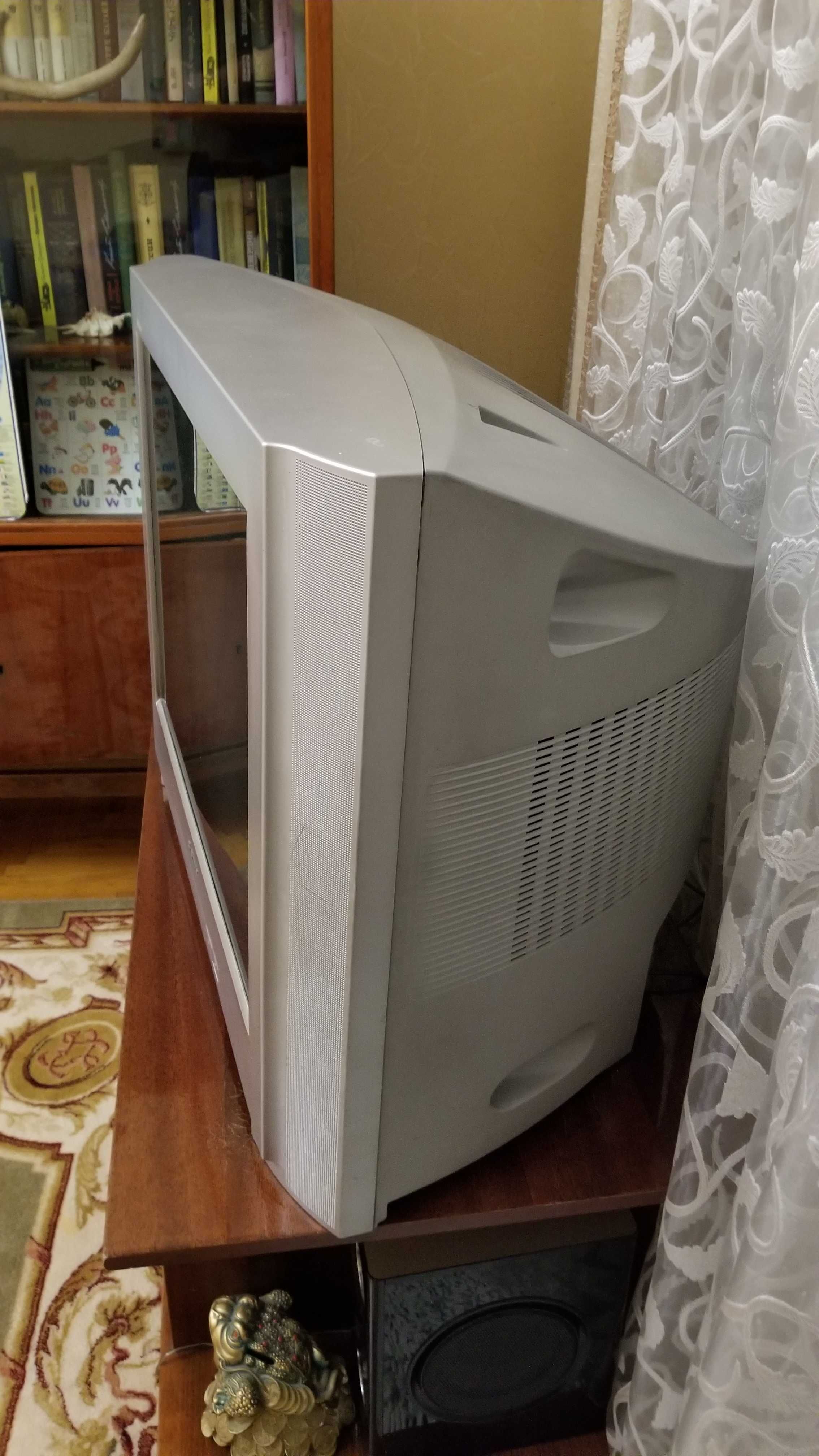 Телевізор з тумбою Sony Trinitron