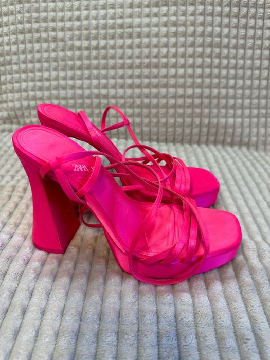 Sapatos Zara, tamanho 39, como novos