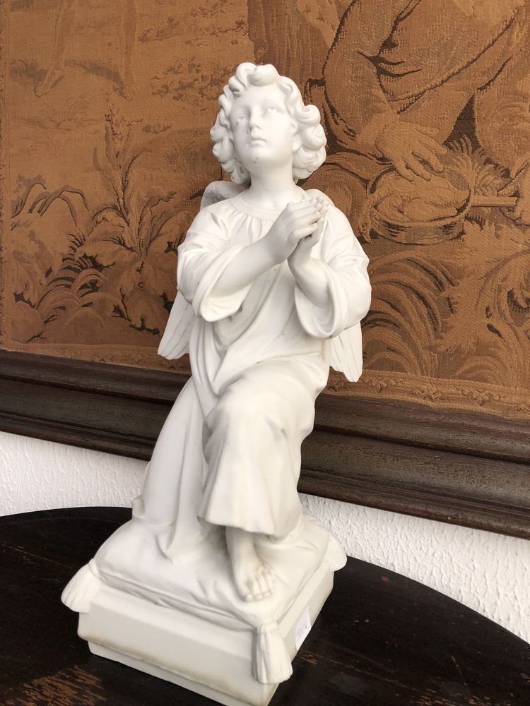 Escultura de anjo em biscuit