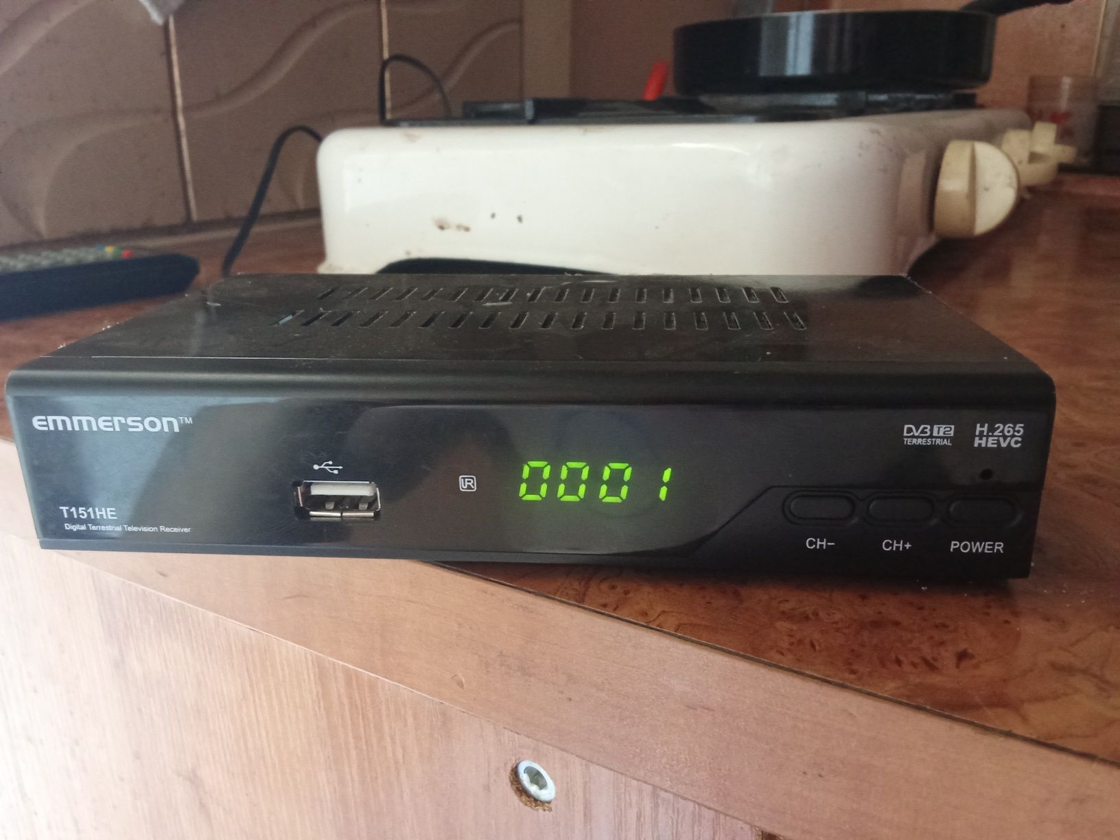Telewizor funaj 19 Cali + dekoder DVB-T 2  +. antena DVB-T