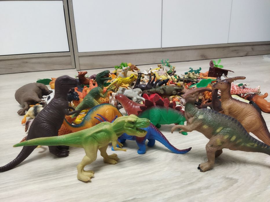 Продам дитячі іграшки