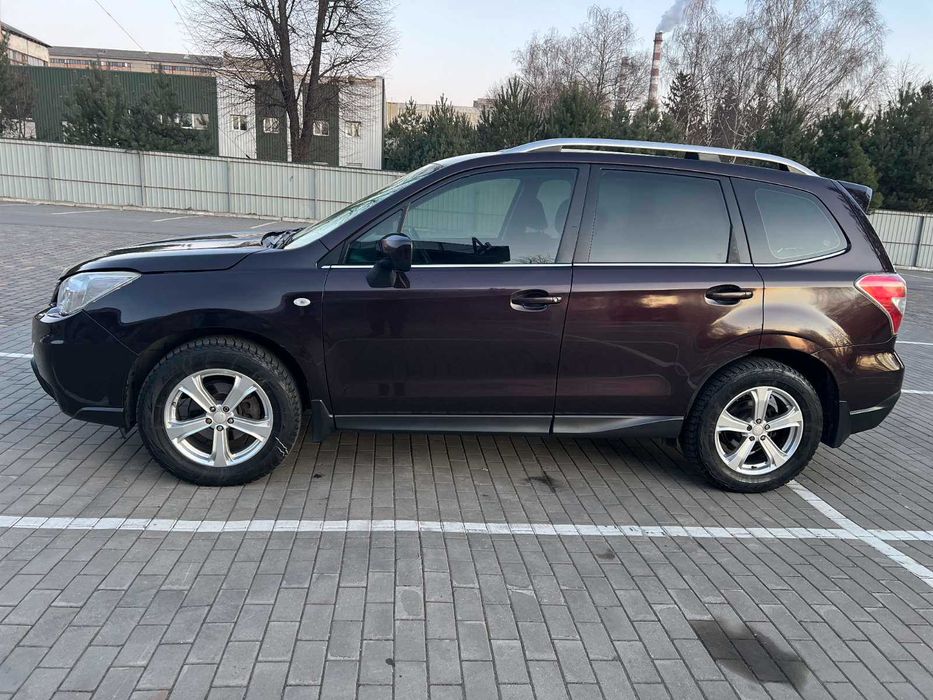 Автомобіль Субару Форестер 2.0 бензин, механіка 2013р.в, повний привід