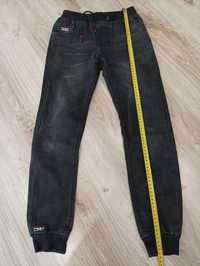 Spodnie jeansy czarne rozmiar 134/140