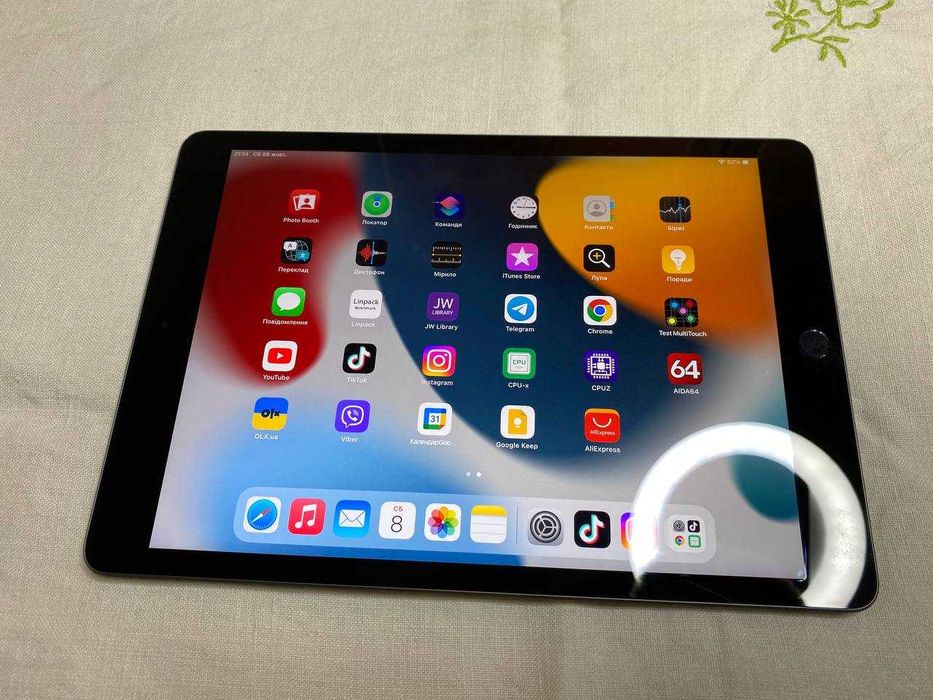 iPad 8th  Wi-Fi A12 Bionic a2270 lte