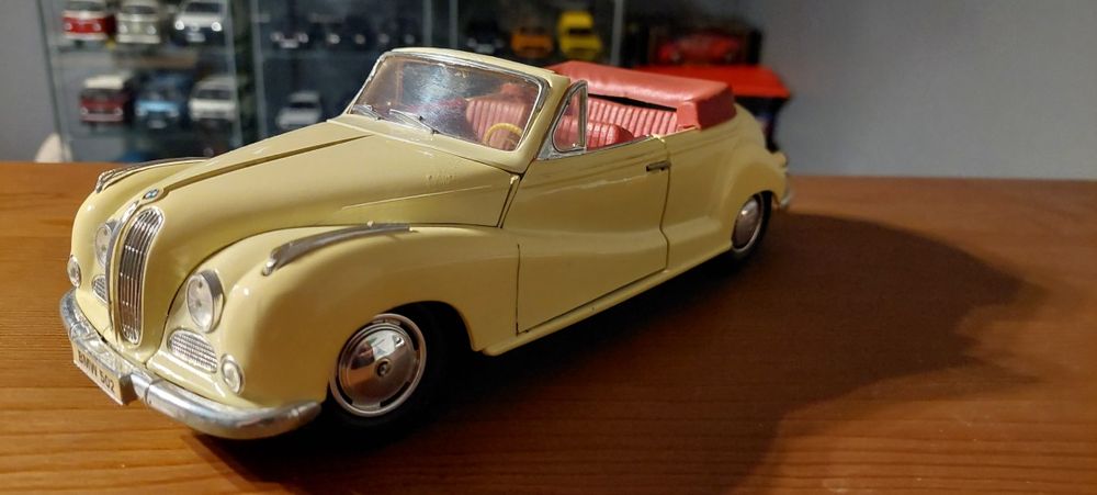 Model 1:18 Bmw 502 Maisto