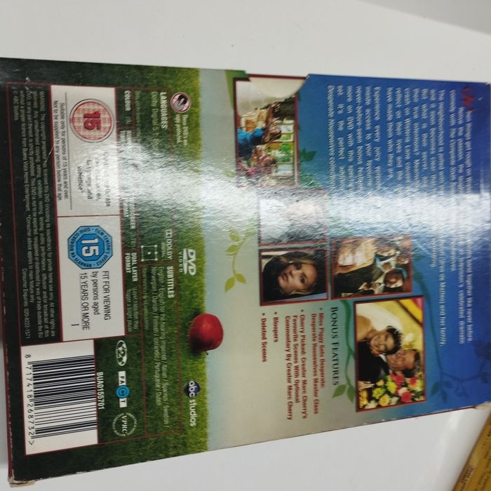 Vende se os DVD todos juntos por 10€