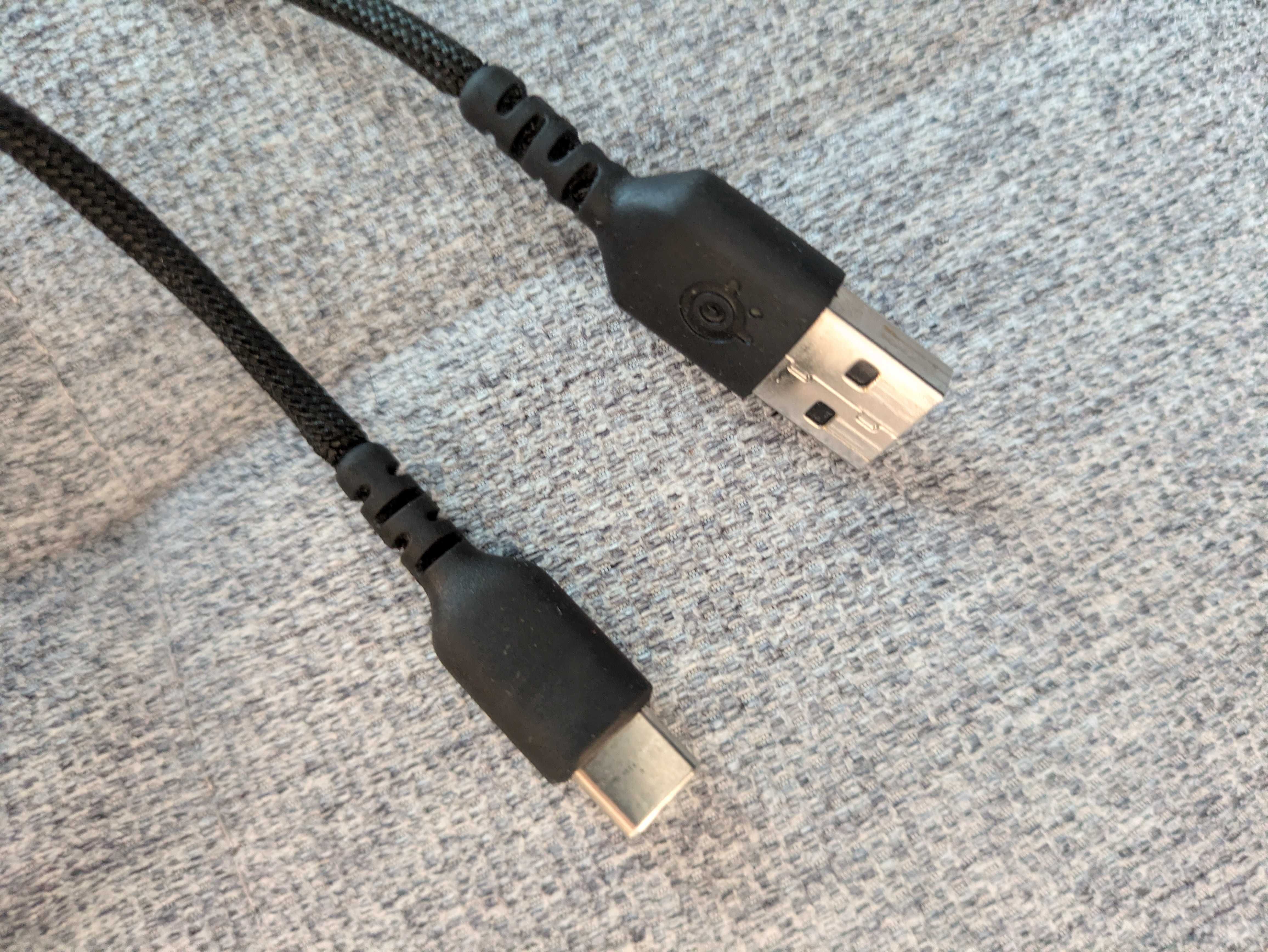 Mysz SteelSeries AEROX 5 stan idealny jak widać na zdjeciu