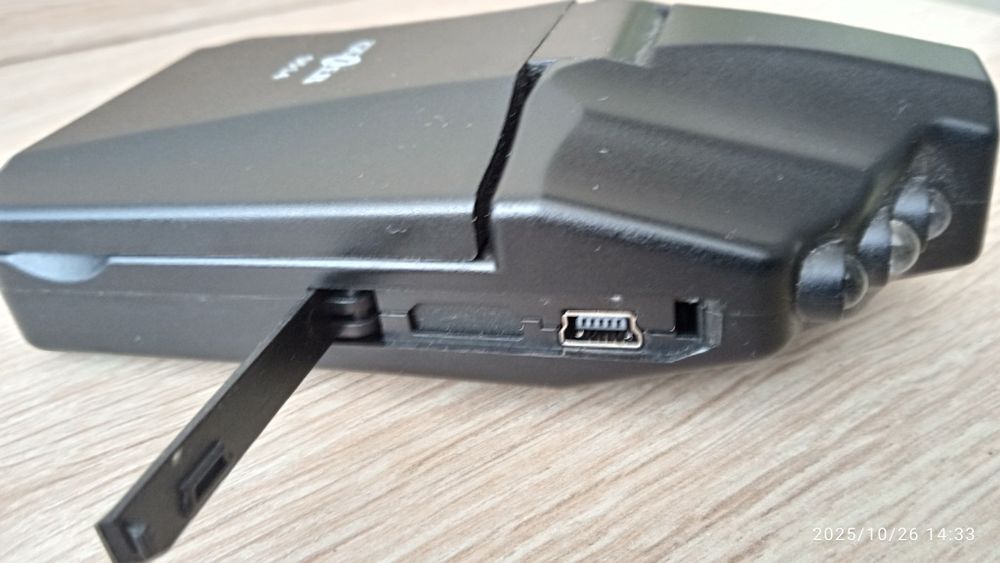 Продам автомобильный регистратор Gazer S514