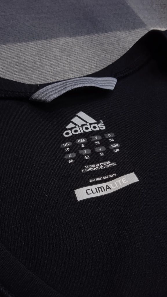 adidas нова футболка