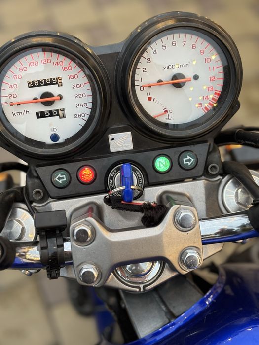 Продам honda hornet 600 в отличном состояние