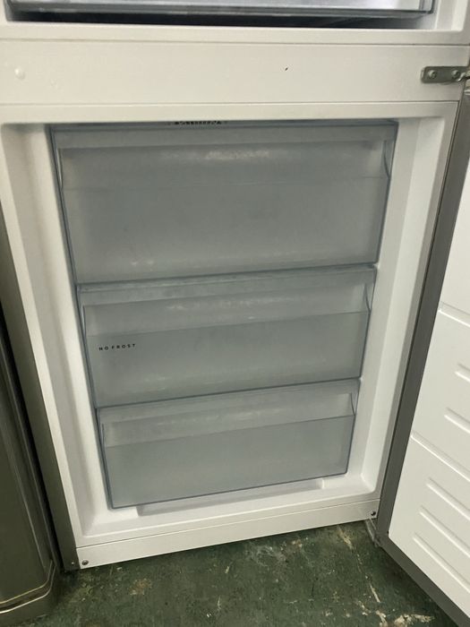 Frigorifico AEG combinado cinza